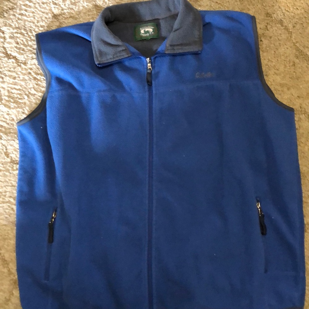 Men’s Fleece Vest.